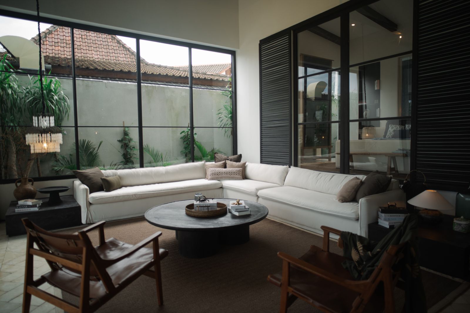 MODERN RUSTIC CHARM HOUSE